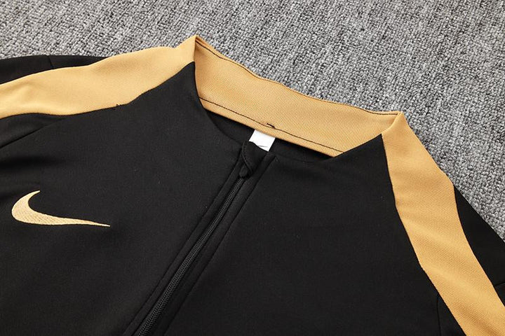 Nike Training Jacket - Black/Golden