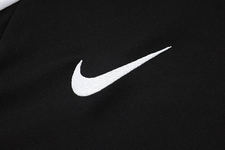 Nike Training Jacket - Black/White II
