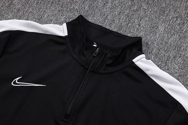 Nike Training Jacket - Black/White