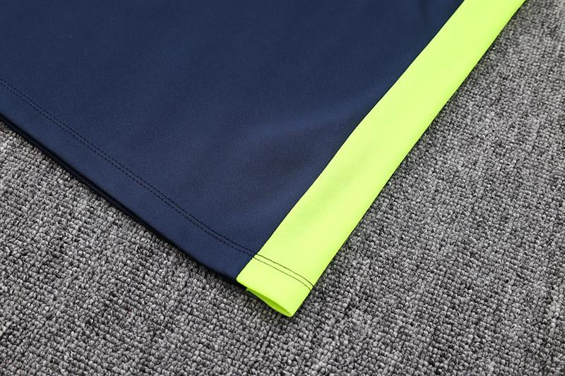 Nike Training Jacket - Navy Blue/Green
