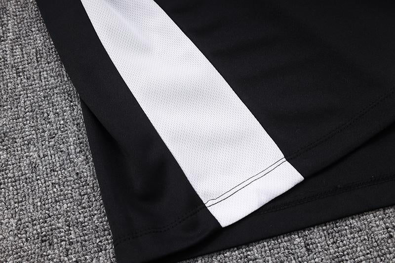 Nike Training Jacket - Black/White