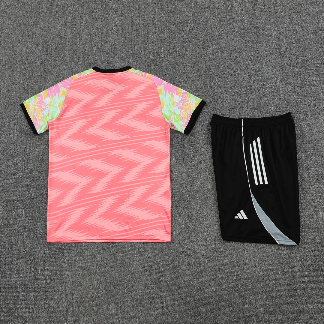 Real Madrid 2025/26 Training Kit - Salmon