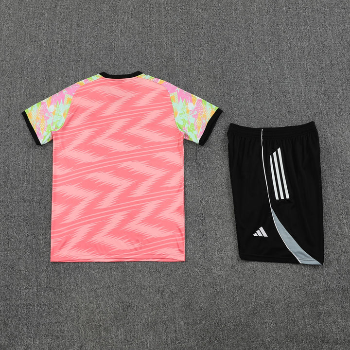 Real Madrid 2025/26 Training Kit - Salmon