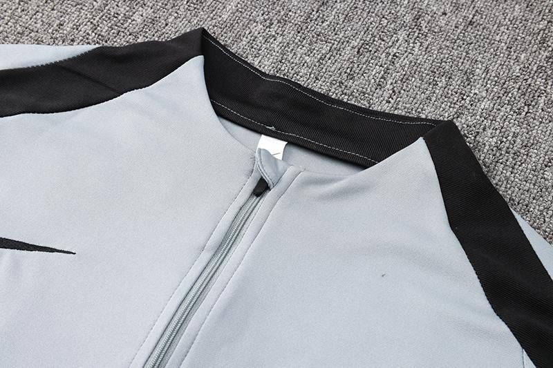 Nike Training Jacket - Gray