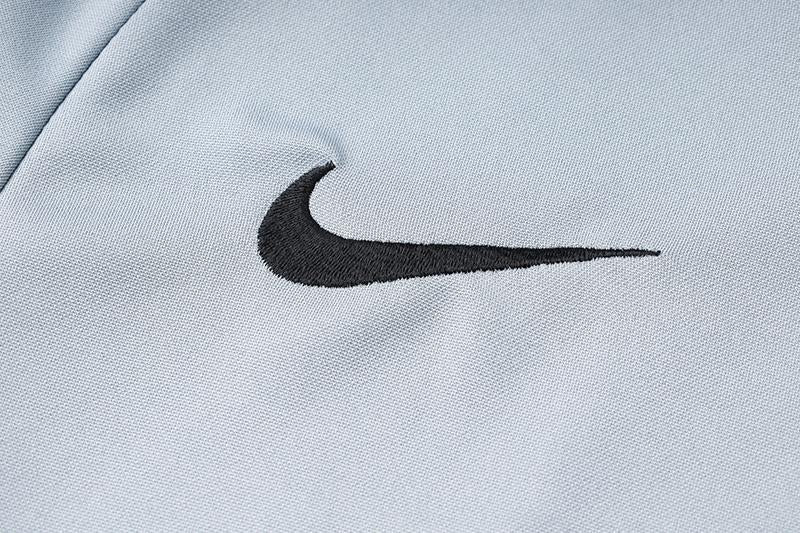 Nike Training Jacket - Gray