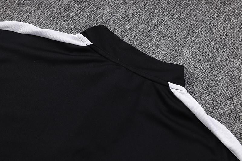 Nike Training Jacket - Black/White
