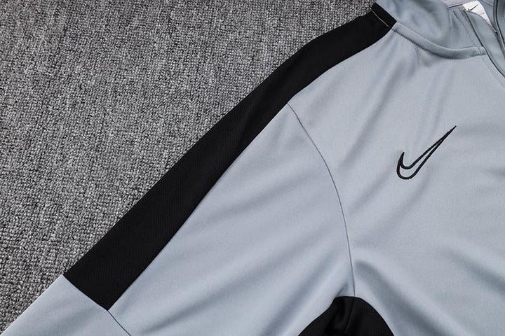 Nike Training Jacket - Gray/Black