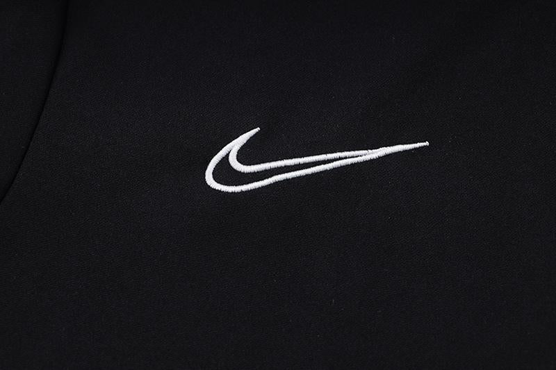 Nike Training Jacket - Black/White