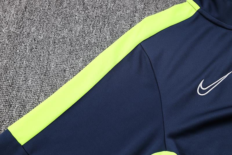 Nike Training Jacket - Navy Blue/Green