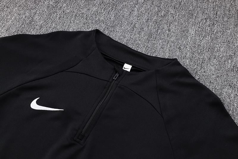 Nike Training Jacket - Black