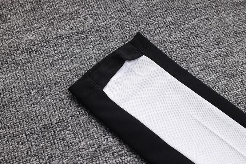 Nike Training Jacket - Black/White