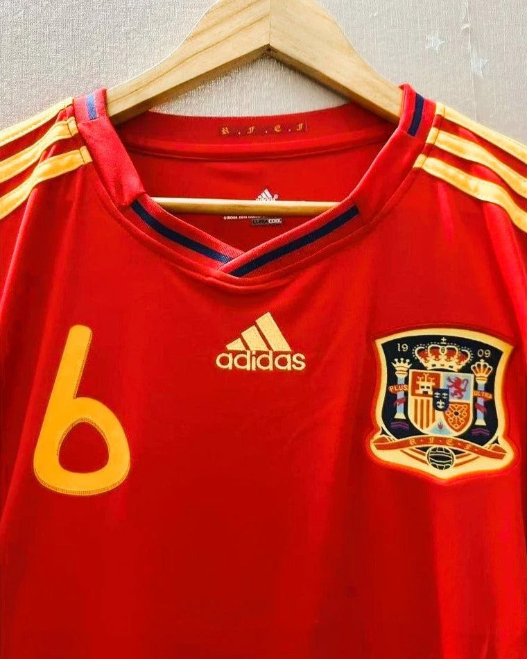 Spain 10/11 Home Retro Shirt - INIESTA #6 (+Patches)