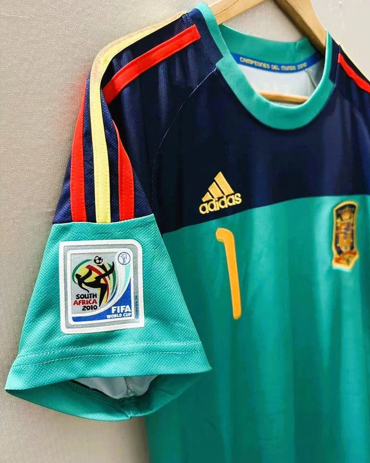 Spain 10/11 goalkeeper Home Retro Shirt - CASILLAS #1 (+Patches)